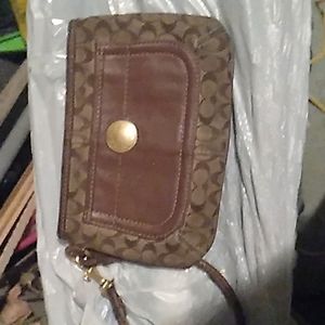 I'm selling a purse